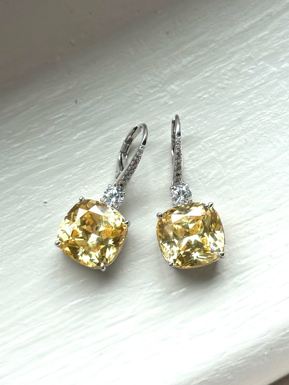 Nadri Soleil Yellow Drop Earring NWOT